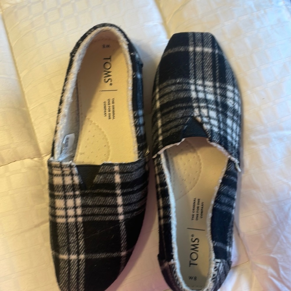 Toms shoes